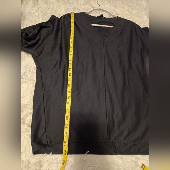 Cos Blouse Silk V-Neck Top Overshirt Women's Size Small Color Black - Picture 3 of 9